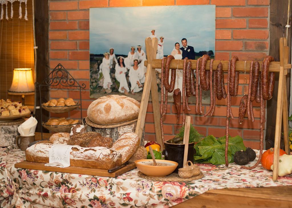 Hotel Stara Stajnia Pleszew Εξωτερικό φωτογραφία