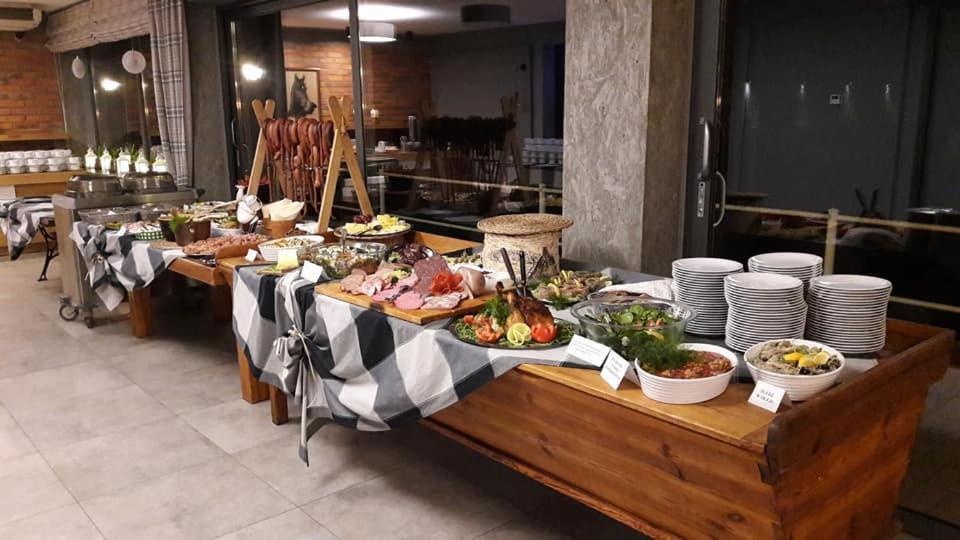 Hotel Stara Stajnia Pleszew Εξωτερικό φωτογραφία